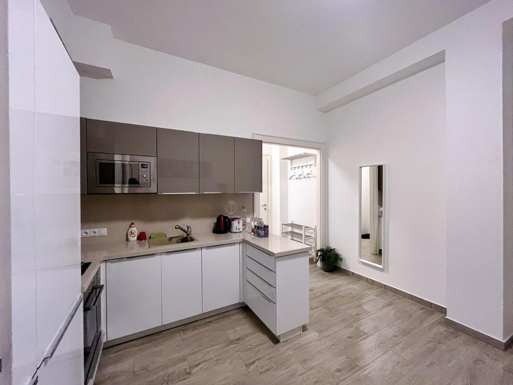 Boutique Family Apartment In The Heart Of City Boedapest Buitenkant foto